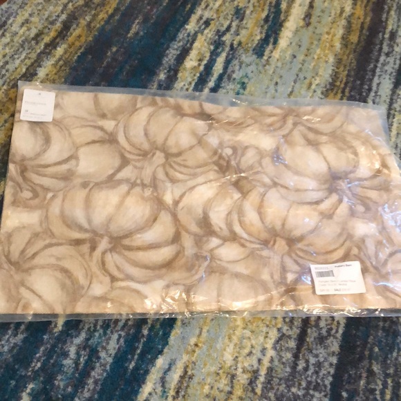 Pottery barn pillow cover - Picture 1 of 4